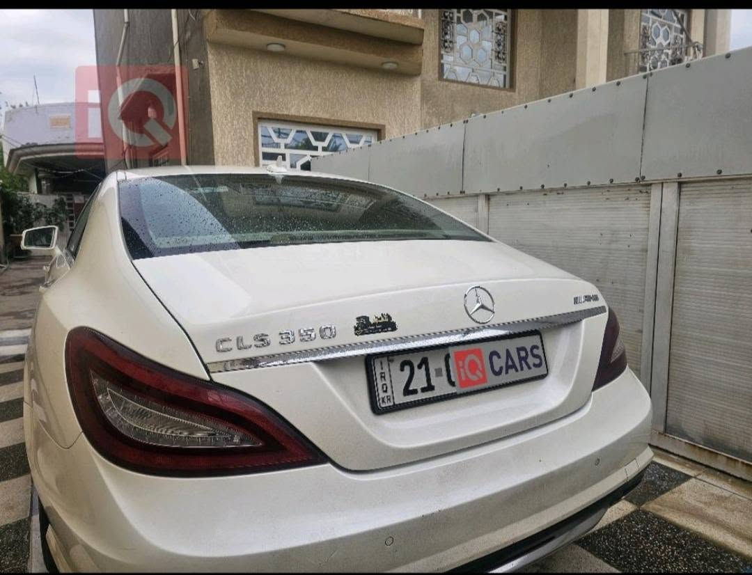 السلام عليكم 
📣 للبيع: مرسيدس-بنز CLS 350
موديل 2012
المحرك: 6 سيلندر (V6) بسعة 3.5 لتر
ناقل الحركة: أوتوماتيك 7 سرعات (7G-TRONIC PLUS) مع تبديل من المقود (شفتات)
الممشى (العداد):151 الف ميل
السيارة وارد خليجي مكفولة
المواصفات الداخلية: [فتحة سقف، كراسي جلد كهرباء مع ذاكرة، شاشة، حساسات أمامية وخلفية، كاميرا ،بردة خلفية]
📞 للتواصل والاستفسار (واتساب أو اتصال)***********
📍 مكان السيارة بابل

