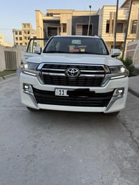 لاندكروزر • ٢٠٢١ • ماشيه ٨٥٠٠٠