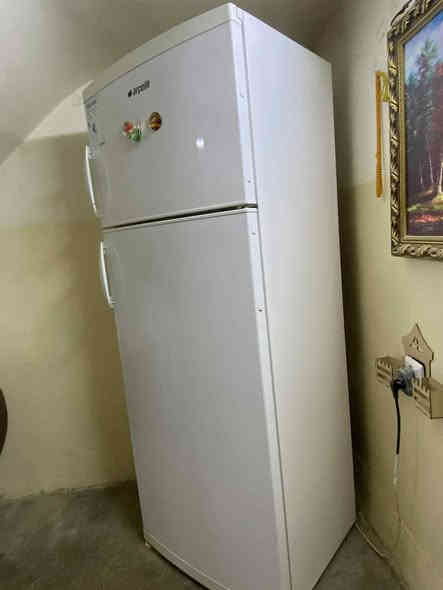 سلام عليكم
تخم قنفه 150 الف 
ثلاجه مابي اي عيب 250 الف 
***********
