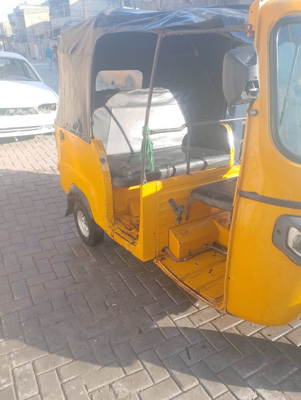 السلام عليكم تكتك بياجو موديل 18اوراق كبل الترقيم تكتك حلوه مال شغل سعر مليونين او200اوبيه مجال عنوان بغداد حي اور ***********
