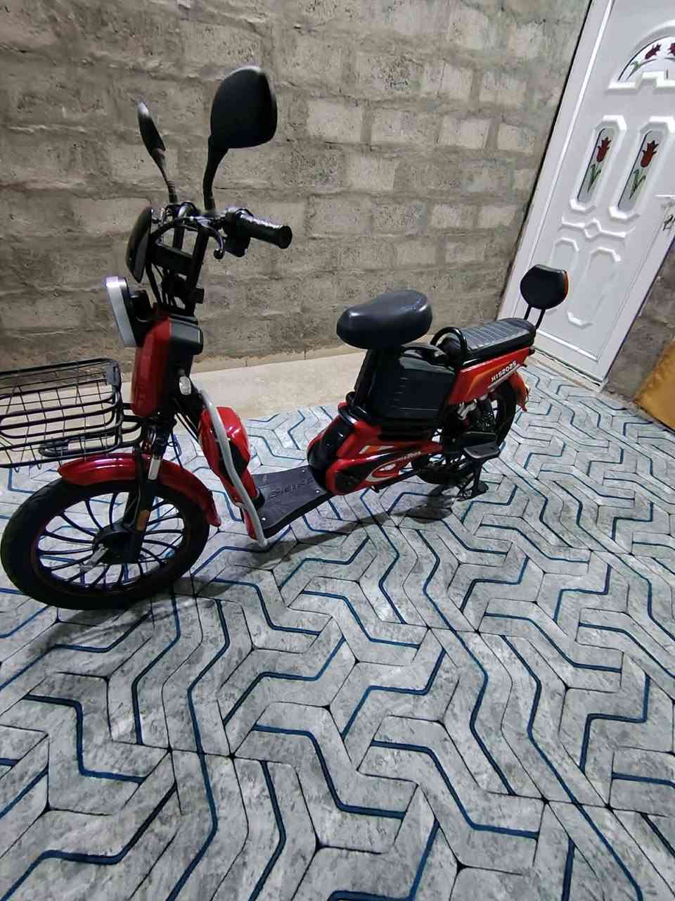 سلام عليكم عدي بسكل شحن نضيف صرله شهرين يمي ٤٠٠ بي مجال العنوان الصياده ***********
