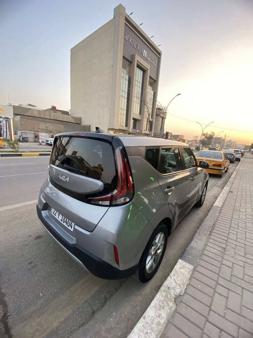 كيا سول 2023
(بدون ايرباك) لون نفطي رقم
أربيل الجديد وكاله عامه السياره
نظيفه جدا ضرر السياره فقط جاملغ امامي بدون ايرباك رادار جانبي نقطه عمياء
رادار امامي تنبيه توقف ذاتي
محرك 2000 دوش تحديد مسار
إطفاء ذاتي تحكم ستيرن
وضعيات قياده السياره جاهزه
وبدون نقص اي مصرف مابيها
السعر (158)
مكاني بابل الحله
***********
