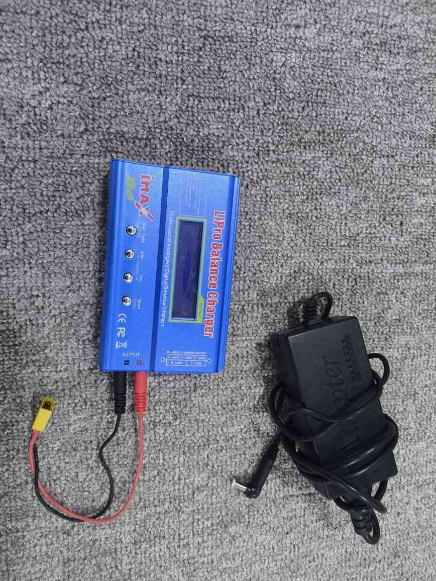 درون fpv 5 انج المواصفات
محركات 2300kv 2505
كاميرا كادكس للبث التناظري
سرعة 130كم/س
المحتويات 
الطائرة
راديو fly sky fs i6  والرسيفر مالة اذا تحتاجة بدخال الطائرة 
اربع بطاريات 2200 mah 4c  كل بطارية تنطيك طيران من 10 الى 15 دقيقة حسب الجو والسرعة
شاحنة ليبو 
كاميرا للتصوير واذا تريد تشوف الجودة راسل خاص
وبدون نظارة الان مكسورة النظارة واذا تريد ادزلك كل غراض النظارة وتصلحهة ما تكلفك عشرين الف
السعر 450 الف توصيل عليك وعلى ضمانتك مكاني ميسان العمارة


**إذا كنت صاحب هذا الإعلان وتريد حذفه لأي سبب، رجاءا أرسل رسالة إلى الدعم الفني**