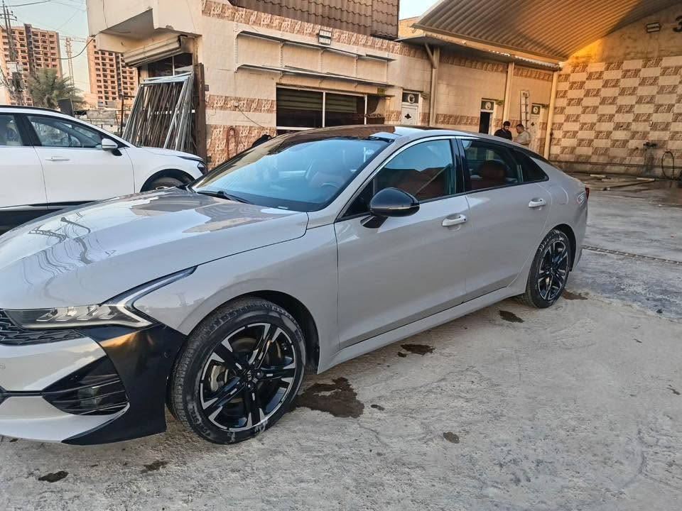 سلام عليكم
:

كيا K5 GT-Line موديل 2021

•  محرك 1.6 لتر تيربو (T-GDI)
•  قوة 180 حصان
•  ناقل حركة أوتوماتيك 8 سرعات
•  دفع أمامي (FWD)
•  5 ركاب
•  شاشة معلومات وترفيه مع Apple CarPlay و Android Auto
•  كاميرا خلفية
•  حساسات ومساعد المحافظة على المسار
•  نظام التحذير من الاصطدام الأمامي
•  تشغيل بصمة وزر ستارت (حسب التجهيز)
•  تصميم GT-Line الرياضي
*وارد امريكي
لون سمنتي
بانورما فتحه سقف
تحديد مسار
مثبت سرعه
تشغيل عن بعد
تدفئه كشنات وستيرن
كشنات كهربائيه
شاشه وكامره خلفيه

مواصفات المحرك:

•  1600 سي سي تيربو
•  180 حصان
•  عزم 195 رطل-قدم
•  قير أوتوماتيك 8 سرعات

و لمعرفه السعر اتصل على هذا الرقم 
***********
