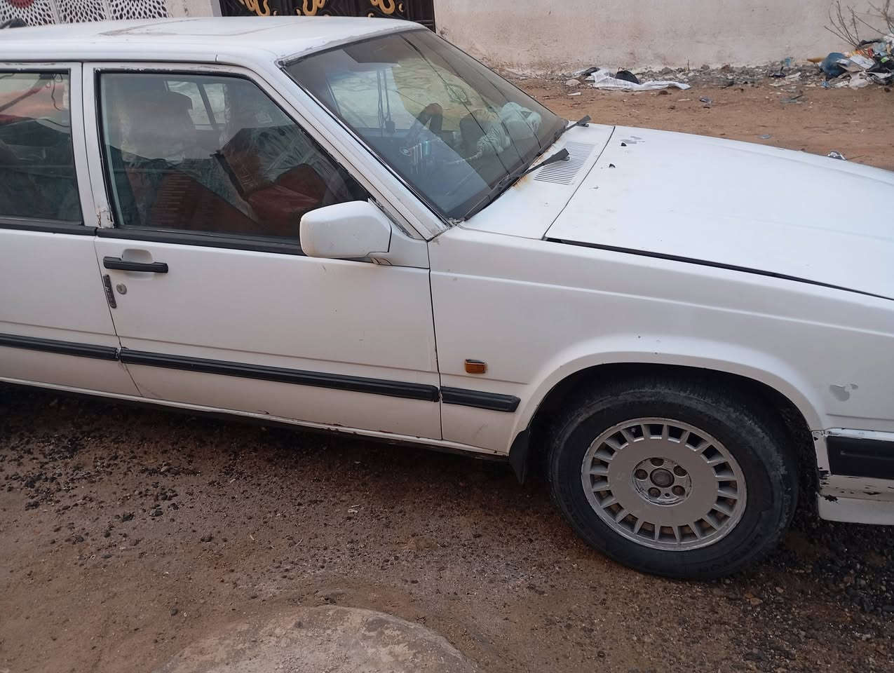 فالفو للبيع موديل 92 تبريد ثلج تايرات حدايده مكينه وكير راس الثور السياره جاهزه  مابيها نقص ثاني يوم مداور السعر 45 وبيها مجال الديوانية قضاء الشنافيه هاذه رقمي ***********
