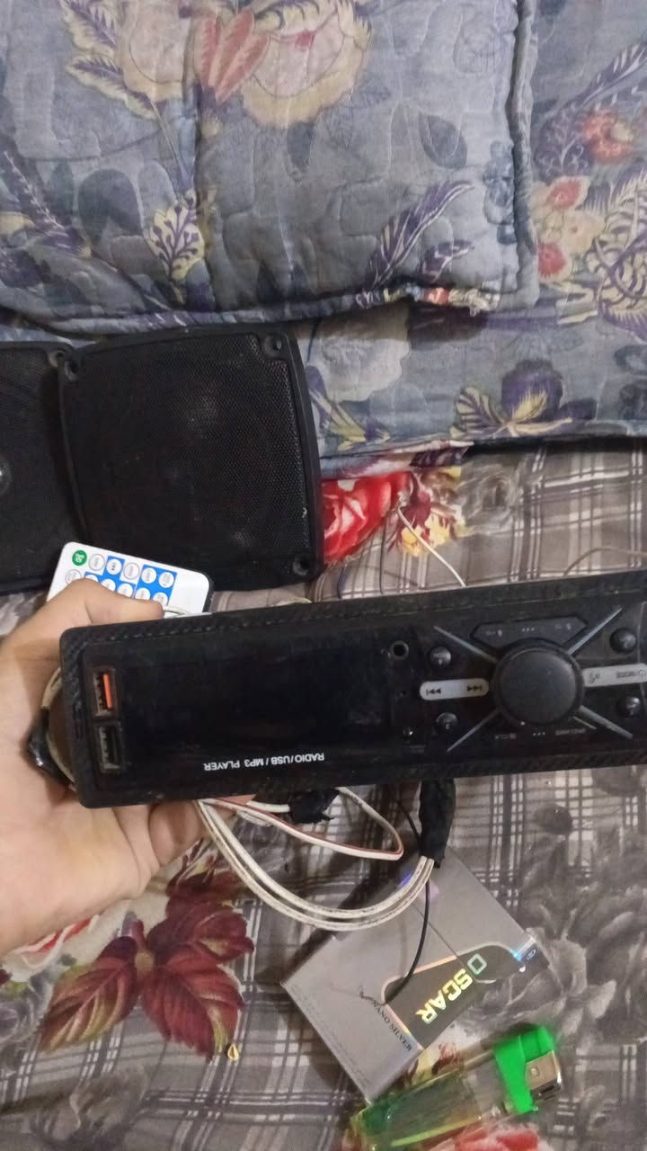 سماعتين وكرت شاشه نزل سعرك  واكثر واحد ابيعله ***********
