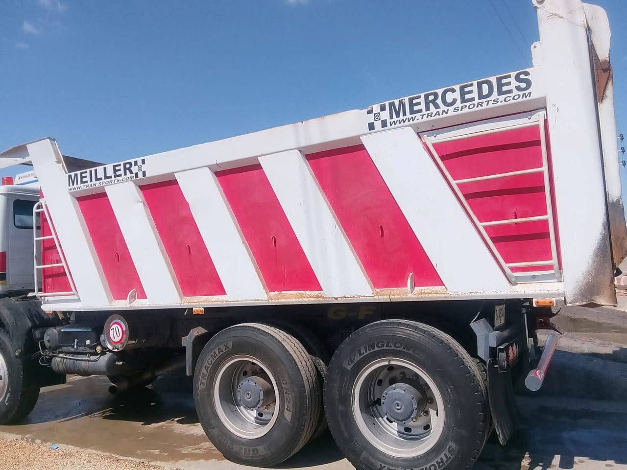 سلام وعليكم للبيع كرواتيه 2002مجموعه جي اف ام القيطان مكينه 44 كير 210 فافون  شاصي مكفول سياره مكفوله كفاله عامه من كلشي الاستفسار اكثر الاتصال عل الرقم ***********  ***********
