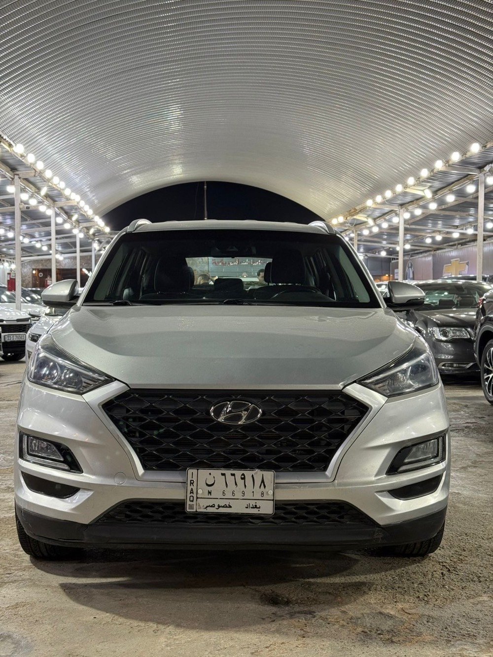 سلام عليكم توكسان موديل 2019 مواصفات اعتياديه شاشه حساس كامره لد نهاري صور الحادث مرفق صبغ 3قطع بدون دواخل مكينه 2400 عنواني بغداد الجكوك السعر 142& وبيها مجال ***********