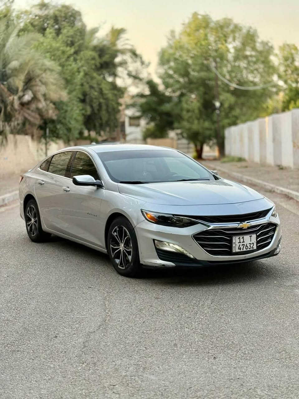 السلام وعليكم
السعر 110$
ماليبو 
موديل السيارة 2020
Lt
صدر جديد
محرك كير كفالة
بدون دواخل كفالة 
فول مواصفات ما عده الفتحة 
منضومة زنون 
تبريد جديد كامل مكمل 
ماشية 140 الف 
قطعين فقط الباب والجاملغ

للتواصل متواجد واتساب ايضا 
***********
