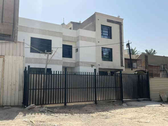 🔹 سياج خارجي تنفيذ علي الحداد 🔹
شغل متقن وجودة عالية بكل التفاصيل 💪
تصاميم حديثة وأنيقة حسب طلب الزبون 👌

📞 للتواصل والاستفسار: ***********
#حدادة #سياج_خارجي #علي_الحداد #تصاميم_حديد #شغل_مرتب
