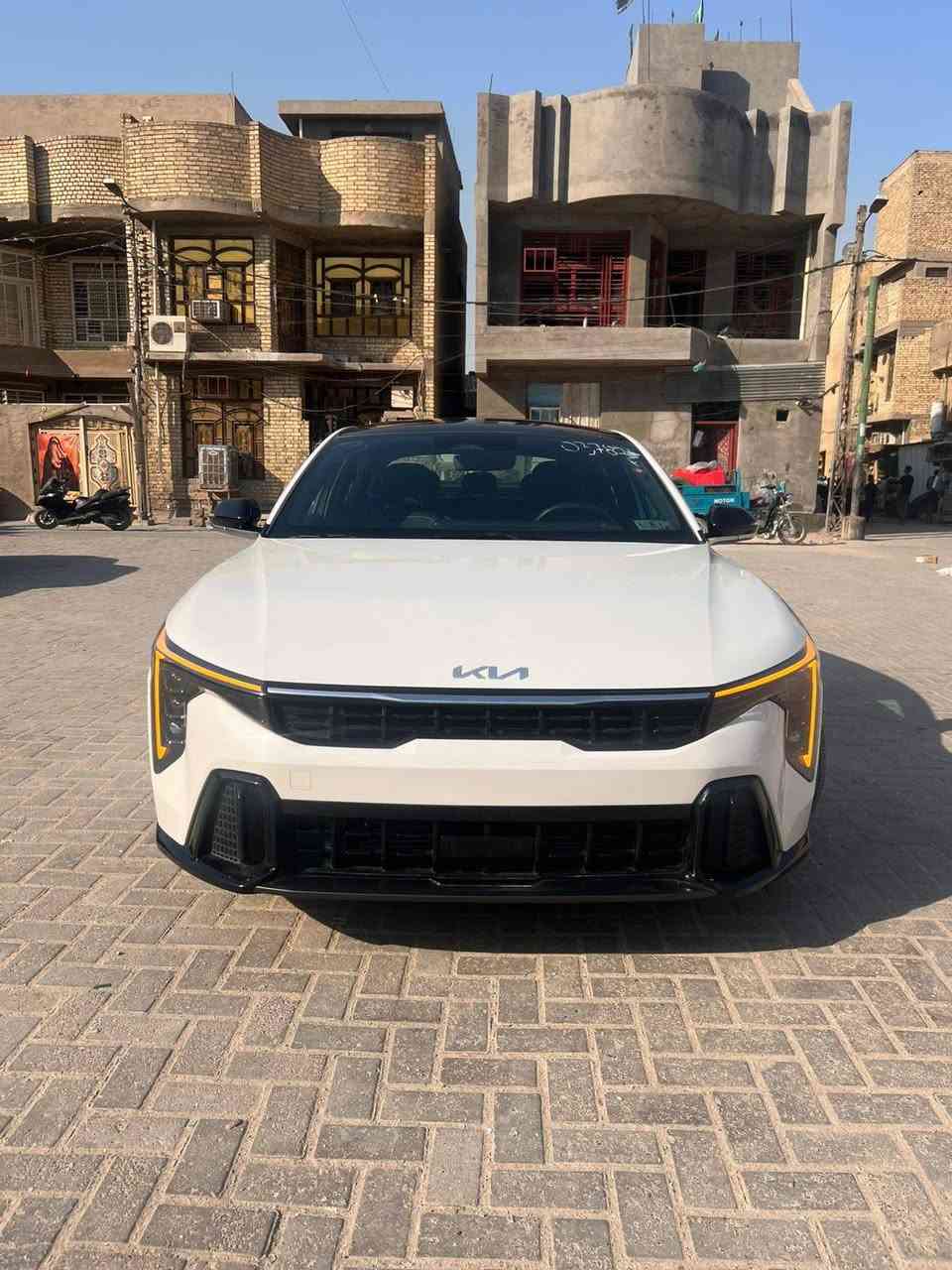 السلام عليكم
كي فور جيتي لاين2025
 "بدون رقم" 
 ماشية 10,233mi موصفات
بصمة بنوراما لد نهاري  تدفئة مقاعد تحكم استيرن مانع النزلاق 
تحكم مقاعد كهربائي اشاير مرئي 
رادار أمامي وخلفي 
تغير الكيجات 
 تبديل دعاميه تفصيخ أمريكي  
مكان بغداد 
الاستفسار ***********
