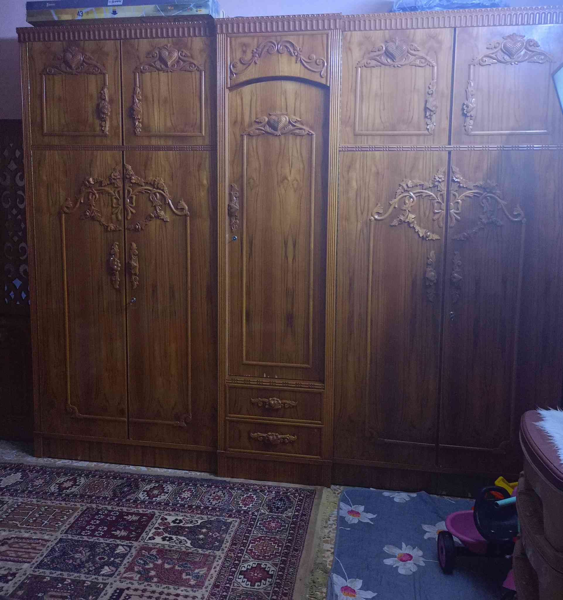 السلام عليكم غرفه 5ابواب ملحق نظيفه للبيع الاتصال على رقم الهاتف *********** موصل الجانب الايسر
