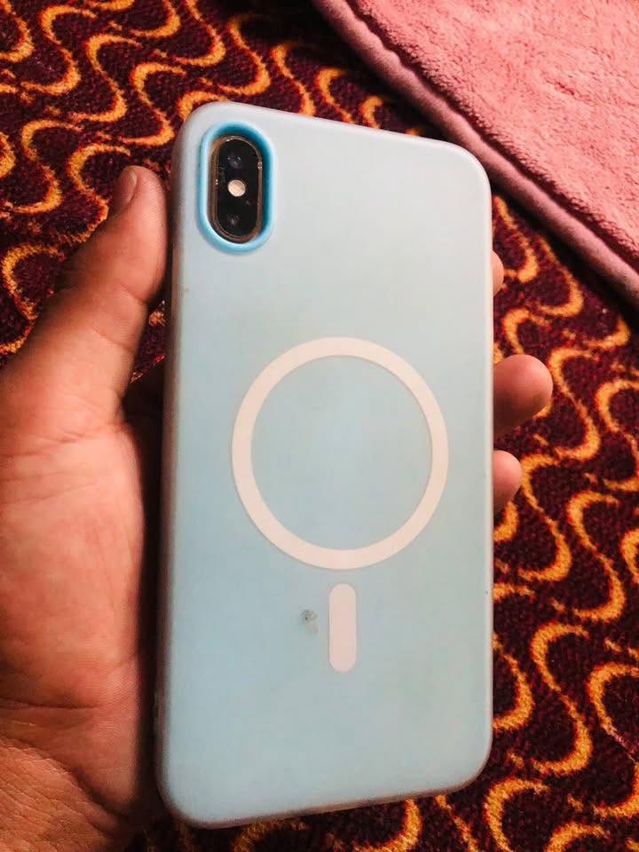 Xs max
 Xs max 64GB 
شاشة GX
مشكلته ضهره مفطر
وكاميرات مغبشة تحتاج تنظيف داخلي
الجهاز يخبل شحن يمشي 8 ساعات 
شاشة وبطارية عليها ضمان ٣ اشهر 
سعر 150 بي مجال قليل كلش


**إذا كنت صاحب هذا الإعلان وتريد حذفه لأي سبب، رجاءا أرسل رسالة إلى الدعم الفني**