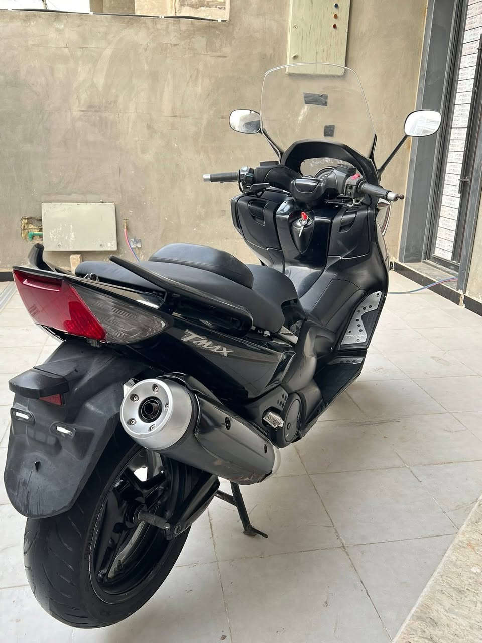 تيماكس 2011
ماشية34 
مكينة كفر شاصي 
كفرات شخوط بسيطة
السعر36 وبيهة مجال بسيط
***********
