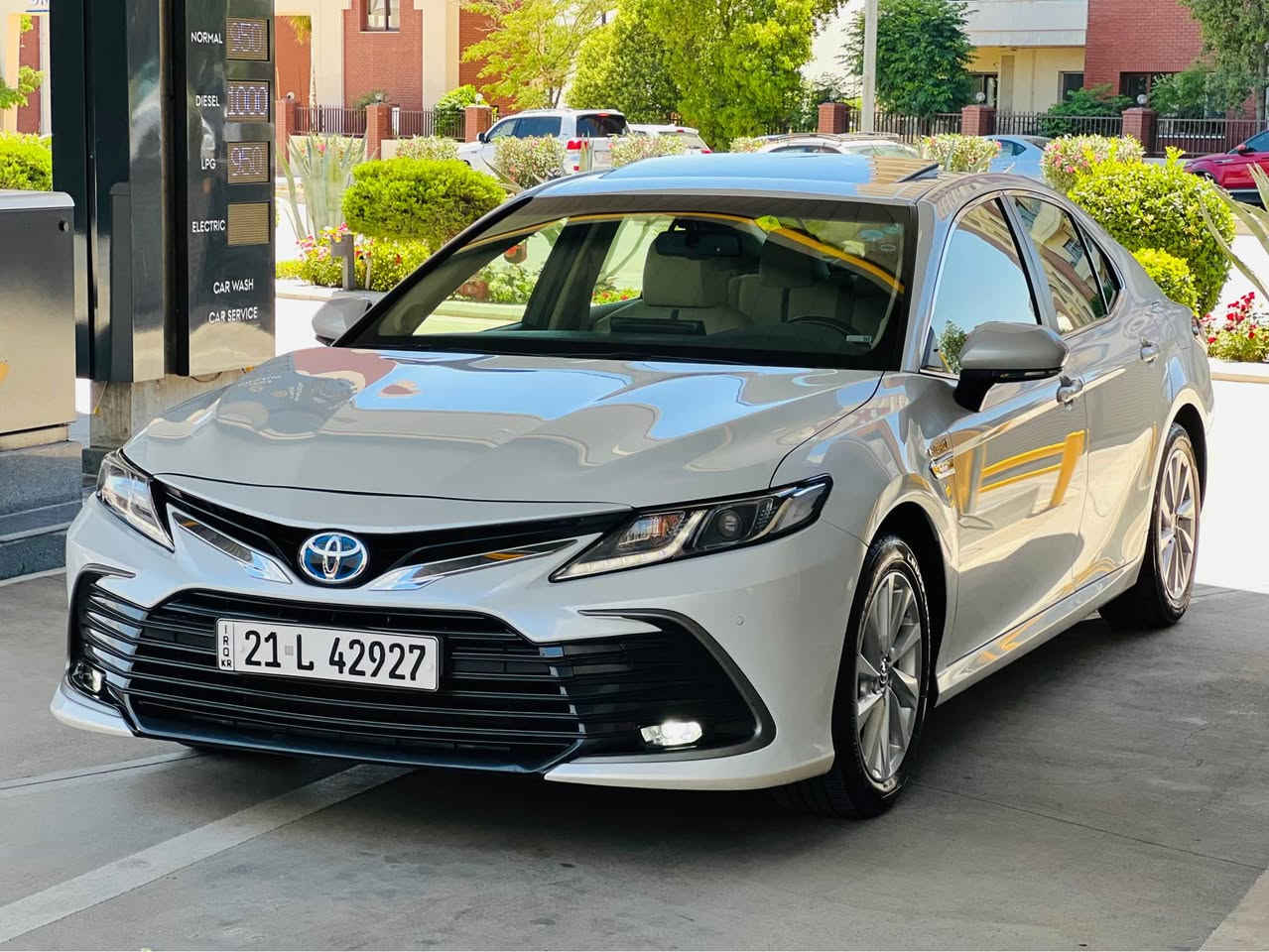 Camry GLE Hybrid 2023
‎تۆیۆتا کامری هایبرێد
‎ سفری شەریکەی ساز فول فول مواسفات
‎٨ ساڵ زەمانی پاتری 
‎،دەعامی بۆ دەعامی بێ بۆیاخ بێ شوخت تەنها یەک پەڵە PDR هەیە
‎سەیارەکە لە سلێمانیە 
‎تەنها ٨٠ هەزار کم ڕۆشتووە،
‎٢ بەصمەی بیلادی لەگەڵە
‎مواسەفات ‎سڵاید ‎پەردە
‎بەصمە ‎دو کوشنی پێشی کارەباو کامل جلد
‎و‎موکەبەرە JBL ‎سیستمی ئیکۆ نۆڕماڵ سپۆرت
‎برێک کارەبا 
Auto Hold ,EV MODE
‎شاشە کامێرا،پێش و دوا حاسە
‎و‎لید و زینۆن و عەدەسە ‎ئاوێنە شەفت و کارەبا
‎سنوق دەرگا بەصمە
‎و‎سەیارەکە زۆر جوان و تازەیە گێڕوو مەکینە
‎و هایبرێدی مەزبوتە بە ناوی خۆمەوەیە
‎ تەحویل و وەکالەت بەشەرت *********** السليمانية, العراق
