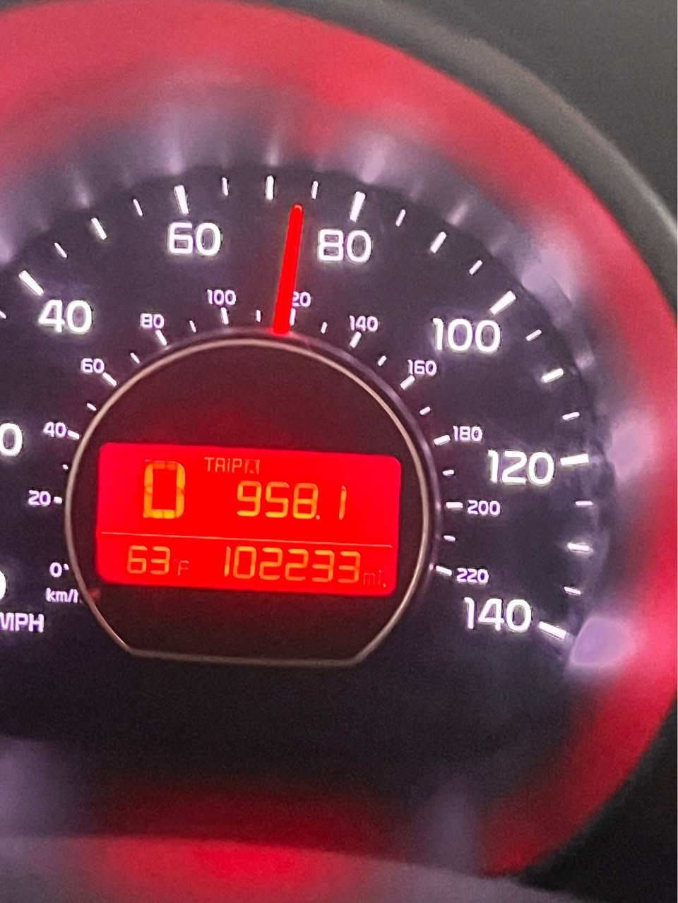 كيا سول موديل 2016 سياره مابيه عيب محرك وكير وتبريد شرط سنويه وبطاقة بانزين باسمي للاستفسار اتصل على رقم *********** كركوك, العراق
