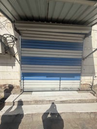 كبنك ثقيل للبيع جديد استخدام شهرين  فصلته ب٣٠٠ الف ب٢٥٠ اريده عرض متري...