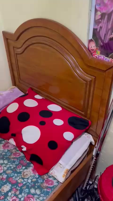 سلام عليكم تخم قنفات كامل ماعدة الاركان مو ويله للبيع نضافه 90/. نضاف لاكسر ولا زلغ حته الاقماش نضيف سعر 450 الف جربايه صاج اصلي مامستخدمه نهائيا جديدة سعر 125 الف مكام البصرة الاتصال ***********
