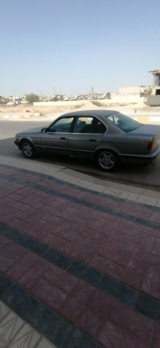 بي ام موديل 91 رقم اربيل مكينه وكير بلاد مسكر شرط النظافه حداديه نظيفه ابيع كوم حديد اتعهد سرقه وطلب راعيه كردي تلفونه مغلق السعر15ورقه قفل ناصريه ***********

