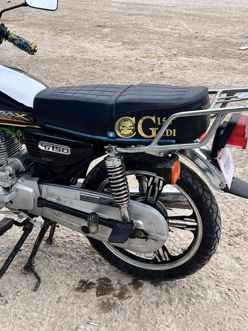 سلام عليكم دراجه ايراني للبيع نضيفه كلش ونشاطه فول تجي وتفحص موديل 2023  الاتصال ع رقمي ***********
