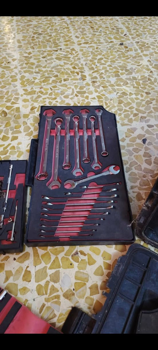 عدة أمريكية أصلية سترونك معروفة ٧مجرات السعر٥٠٠الف العنوان موصل حي الحدباء
***********
***********
