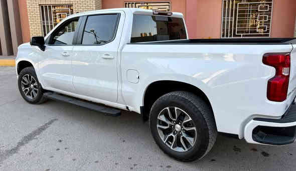 24 ماشيه 3000 كيلو
باب جبير بدي قصير 

4/4

8 سلندر 5300 

من يجي واحد يكلي شدعوه اكو فرق 

عمي سياره زيرو مو ماشيه 100 الف

تعال شوف بعينك

***********
