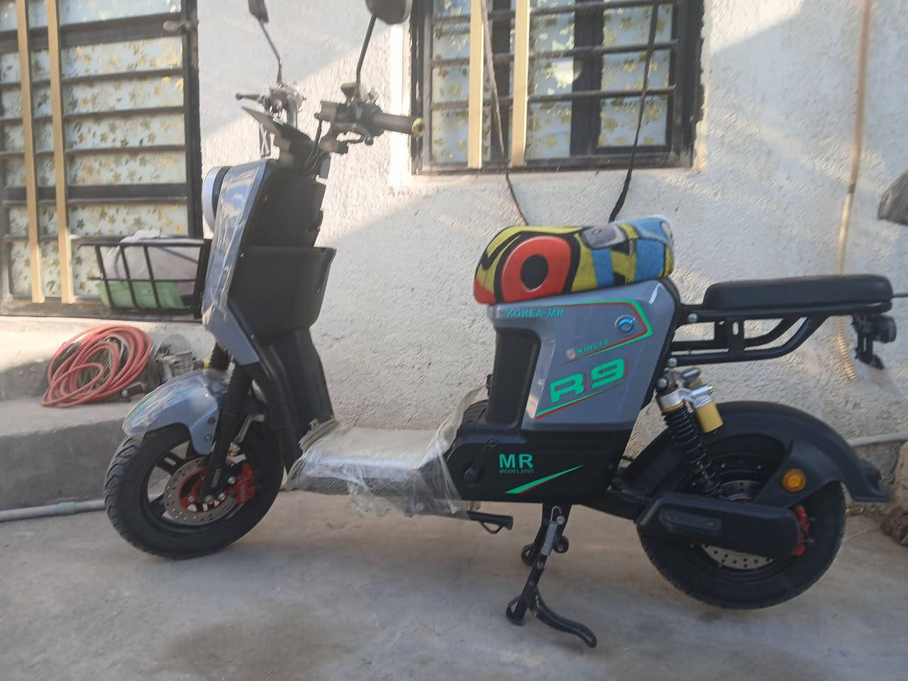 سلام عليكم دراجه R9 للبيع مكاني الجزيرة الاتصال على الرقم ***********
