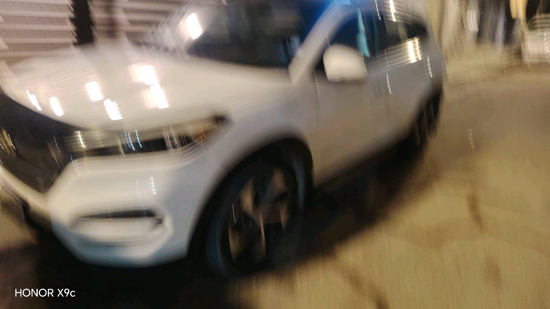 توكسان ٢٠١٧ وارد امريكي كامل مواصفات محرك ١٦٠٠ تيربو رقم بغداد ضررها جاملغ صفحة السايق بارد وصبغ بنيد ماشي ٧٧ الف فول مواصفات سيارة حلوة للاستفسار الاتصال على الرقم المثبت بالمشور 