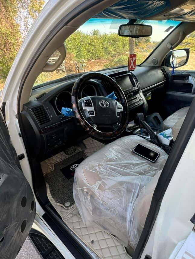 البيع لاند كروز 208. VXRمعروفه مواصفات ال VXR محرك 8سلندر فول سياره محدث دعاميات فقط السعر 265ورقه وبي مجال إلاستفسار اكثر اتصل ‭٠٧٨٠ ٧١٣ ٧٥٠٠‬
