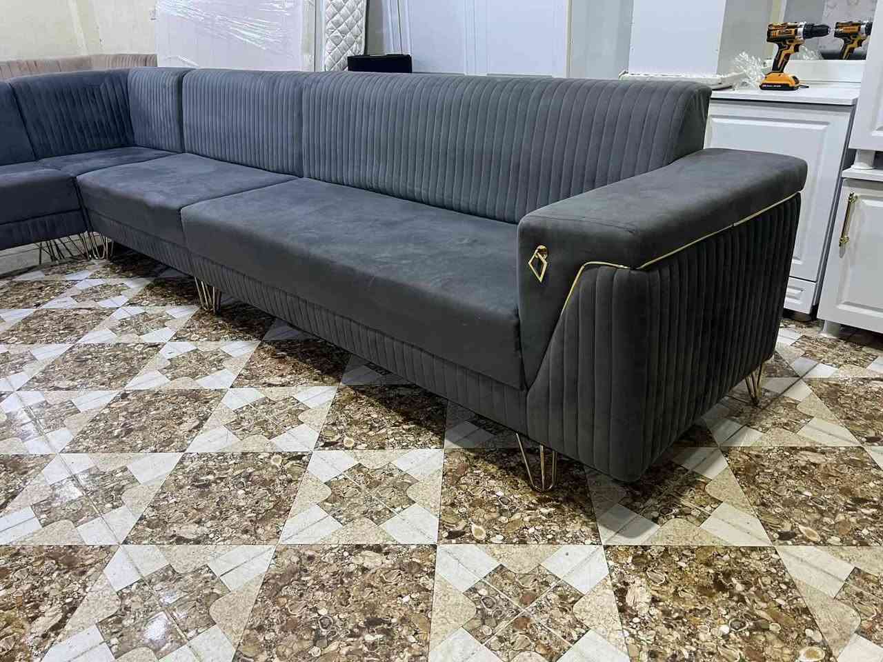 بؤ فروشتن
١٠ نةفةريية
***********
