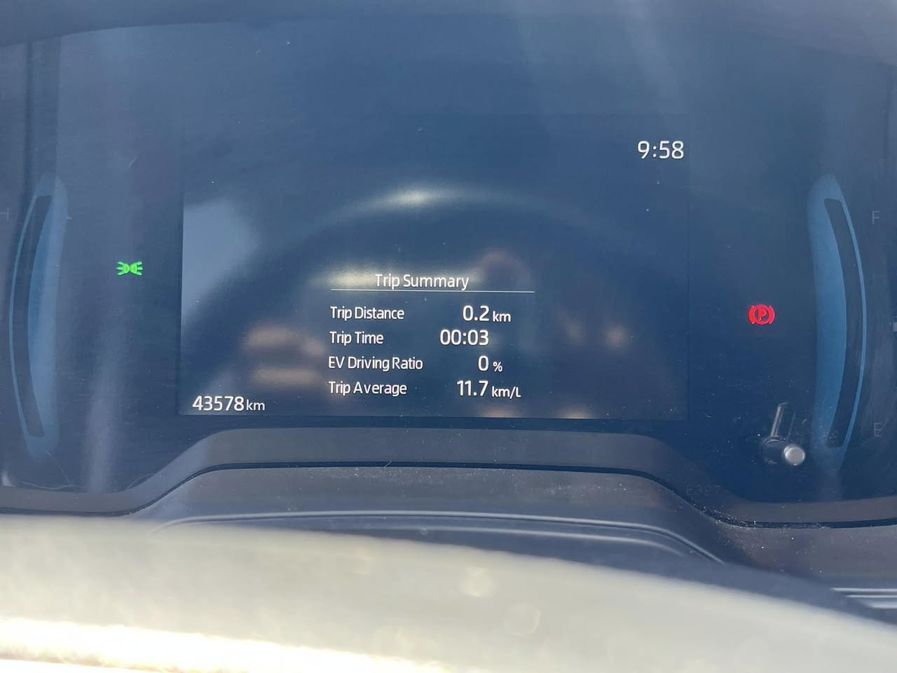 السلام عليكم 

تويوتا كورلا شكل الخليجي هايبرد 

ماشيه 43000 km 

السيارة مكفولة فقط بارد بجاملغ الايمن

محرك 1800 هايبرد

مقاعد جلد بلاديه

تشغيل بصمة + دخول ذكي تحكم كامل ستيرن

دشبول ديجيتال

تبريد قطعتين (أمامي وخلفي)

كاميرا خلفية

منافذ USB أمامي وخلفي

ويل كاب قياس 16 إنش

لايت أمامي زينون + كشافات أمامية

فتحة سقف (سلايد روف)

رادار أمامي + تحديد مسار

مثبت سرعة + 3 أنظمة قيادة هاند بريك بصمة + نظام EVE Mode

Apple CarPlay شاشة آندرويد تدعم

إشارات على المرايا الجانبية

هيتر مرايا جانبية 

السعر 147$  وبيها مجال للطيبين

مكاني بغداد البلديات 

للاستفسار

***********
