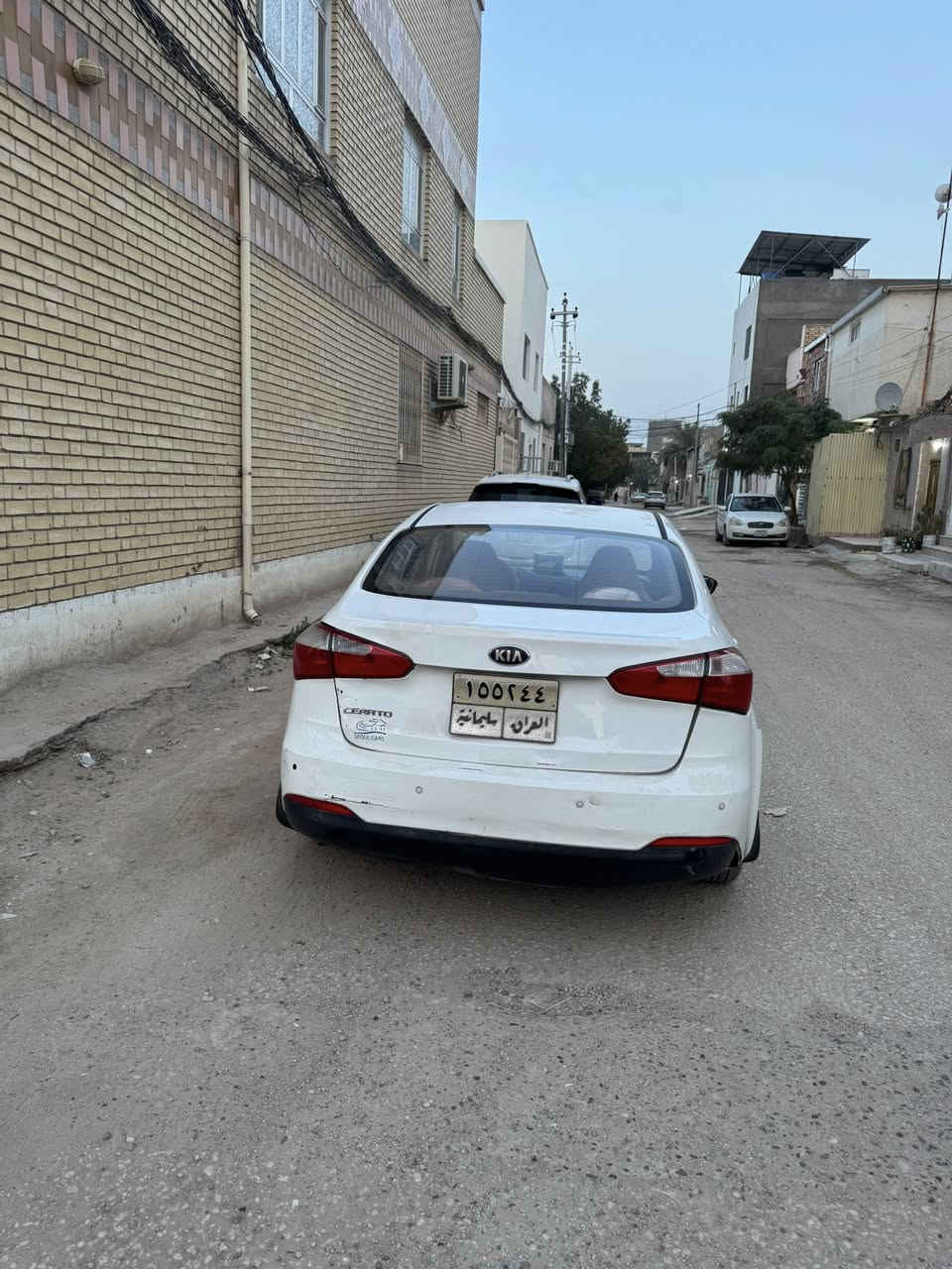 سيراتو 2014 بيها جاملغ امامي جهة السايق مرشوش السنويه يريد تحويل السعر 95 ورقه وبيها مجال مكانها النجف الأشرف 
 للتواصل***********
