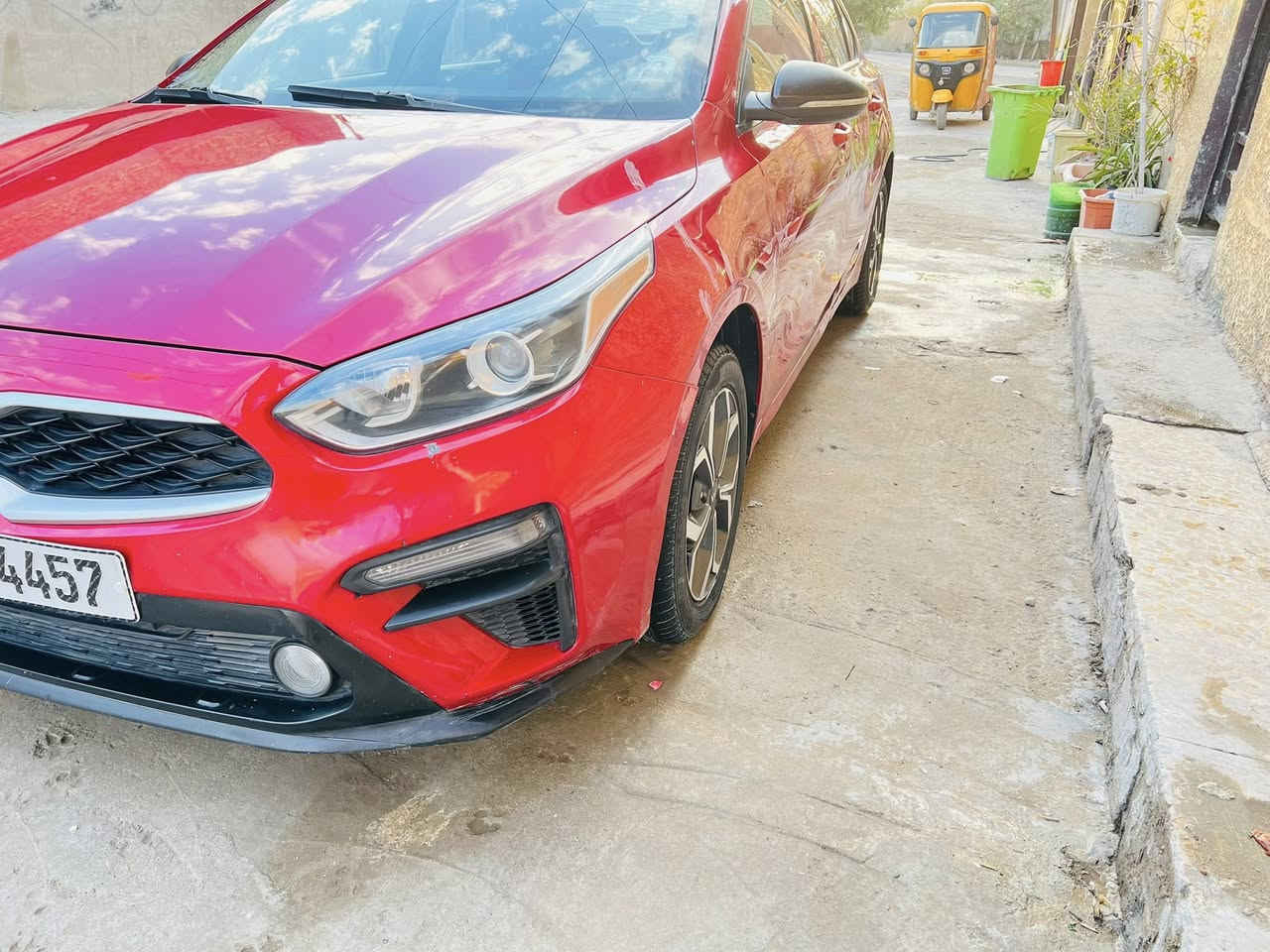 فورتي البيع ١٩سعر ١٢٠
كلشي موجود بل الصوره سونر وأحدث امريكا مكان السياره بغداد الغزاليه ***********
