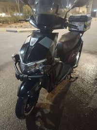 تسلا شحن • ٦ بطاريات • ٦٠ كم