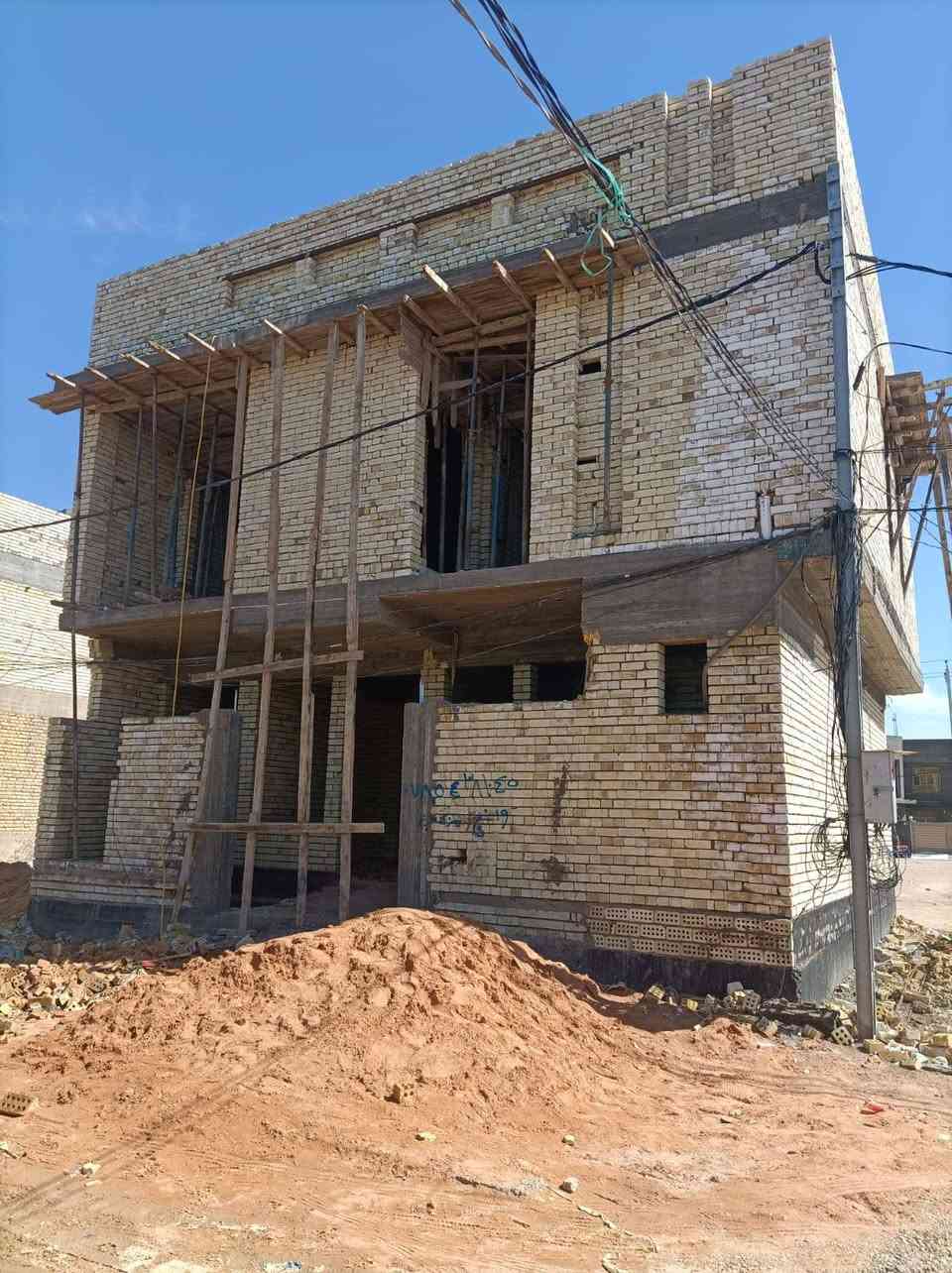 صباح الخير ~ جمعة مباركة 

 هيكل للبيع في #حـي_النداء
 
خريطة بإشراف هندسـي 

مساحة الدار  100م  مربعة (10*10)  ✨
ركن  شارع 12 مفتوح على شارع المجمعات
طابقين (4) غرف ، استقبال ، صاله ، مطبخ ، صحيات

السعر الكلي 85 مع المجال ✨✨✨

للاستفسار اكثر تواصل معنا ع الرقم👇🏻

***********  (يتوفر واتساب)
