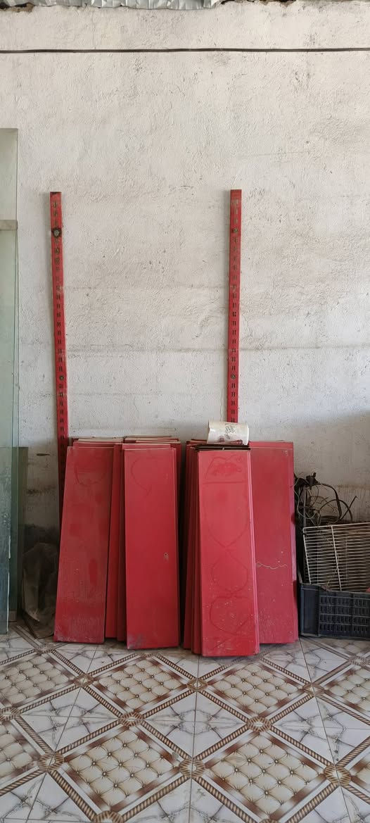 رفوف حديد ضنيفات
عدد الرفوف:  40
عدد حملات الرفوف:  12
الاستفسار:  ***********
