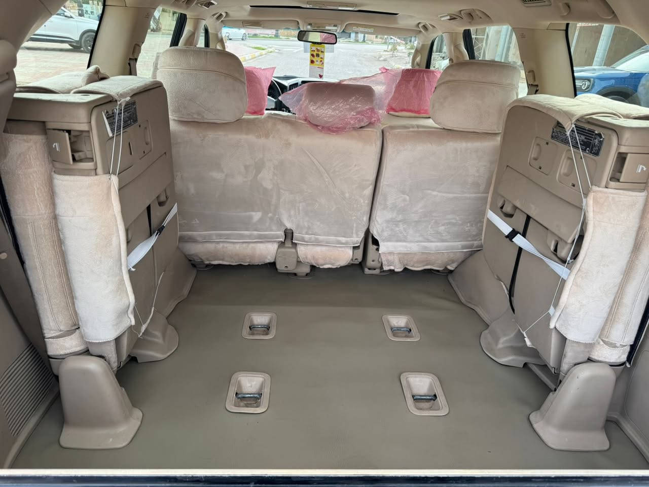 لاندكروز 
 2013
فول درجه اول شريكه جيهان
محرك 6سلندر V6
فتحه ~ بصمه ~شاشه ايپاد
 ~كشانت كهرباء 
8ارباكات 
بصمات فول 
ماشيه 154 الف 
لايتات كامل زنون ~ مرى شفط 
تشغيل بعد ~ تحكم ستيرن
كامره~حساس خلفي وامامى
تايرات جديد~ لايت متحرك 
سيارة گير ومحرك شرط سنوي لحد 2028
سنويه و رقم هزه و كله جديد 
سيارة جاهزة بدون اي مصرف
سيارة بااسمى تريد تحويل و وكاله شرط
سياره جديده وكفاله عامه فقط السقف جارد فقط باقي سياره بل كامل كفاله وبشرط الفحص 
مكان السياره ديالى خانقين 
السعر 318 
اي استفسار ***********
