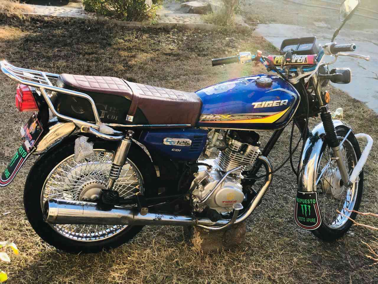 تايكر 21 محرك 24 جاهز مو ناقصو برغي *********** بي واتساب
والنظافة شوف العين 
السعر [ 400 ] وبي مجال حك الجية 
العنوان الشركاط الساحل الأيسر اسديرة وسطى 
#ملاحظة جماعة جيبو لفلان مكان ملتزم بمحل اعذروني
