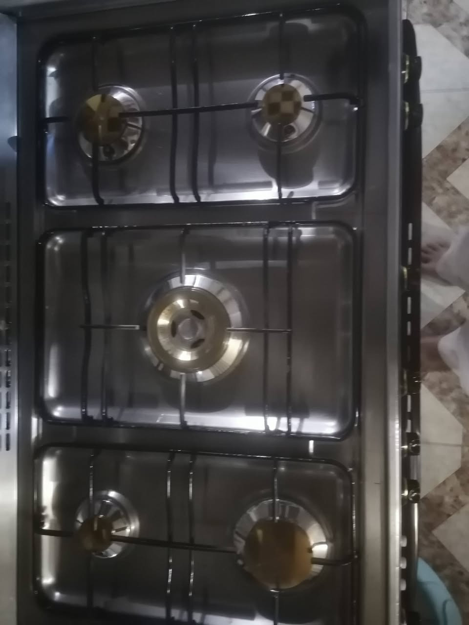 طباخ كريازي مصري ٥ مشاعل شبيه جديد شرط أو شغال على فحص للبيع


**إذا كنت صاحب هذا الإعلان وتريد حذفه لأي سبب، رجاءا أرسل رسالة إلى الدعم الفني**