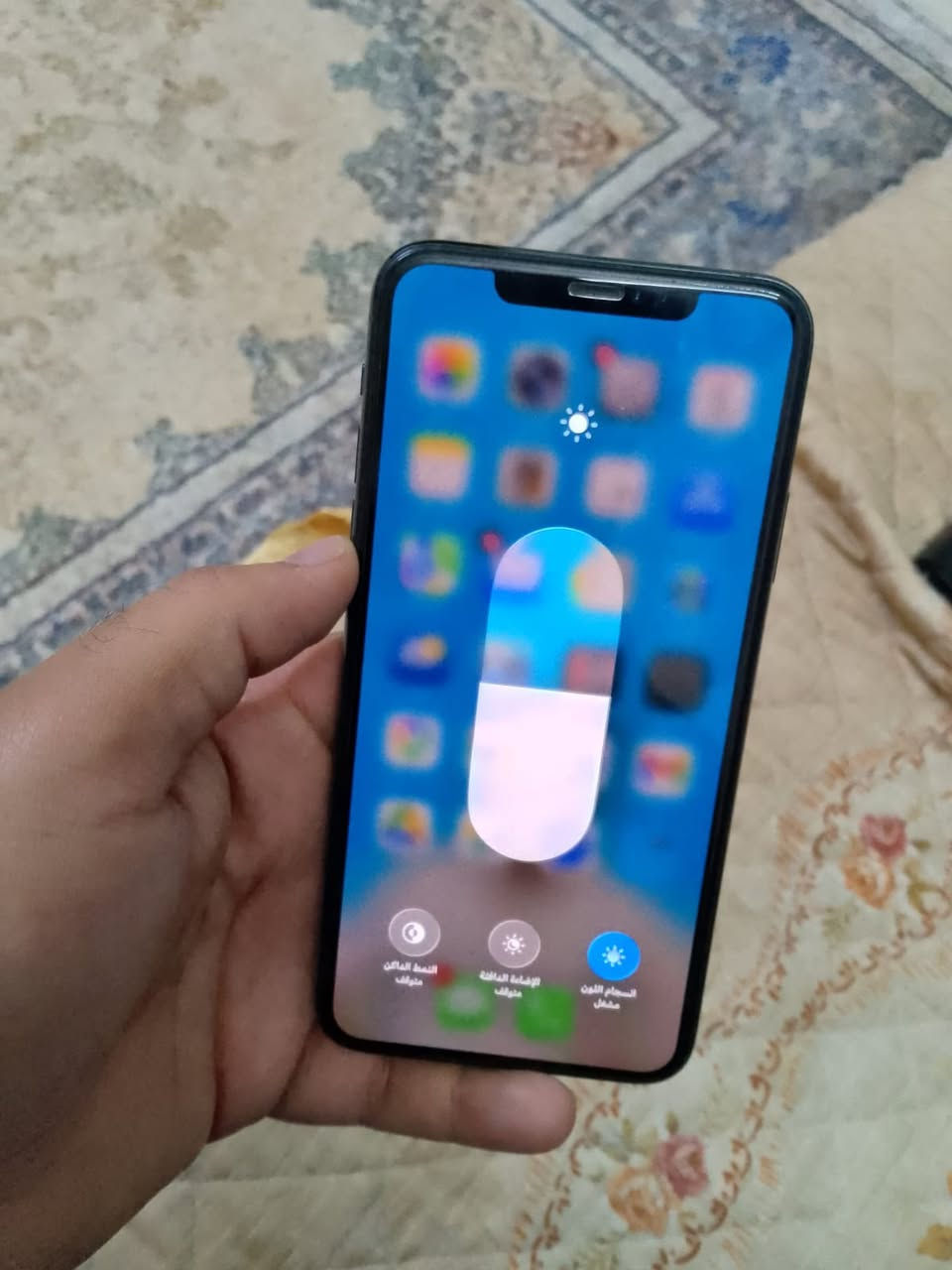 ١١ برو ماكس زيتوني
الذاكره ٢٥٦
بطاريه ٧٢ 
الجهاز ما مفتوح ولا مبدل بي شي 
٣٧٥ وبي مجال بسيط 
مكاني بغداد الكاظميه 
***********
متواجد خاص وواتساب
