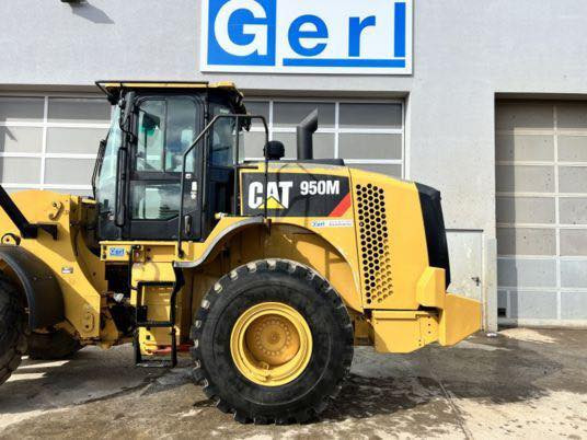 كتربلر 950M موديل 2015
وارد المانيا 
دخول جديد 
***********
