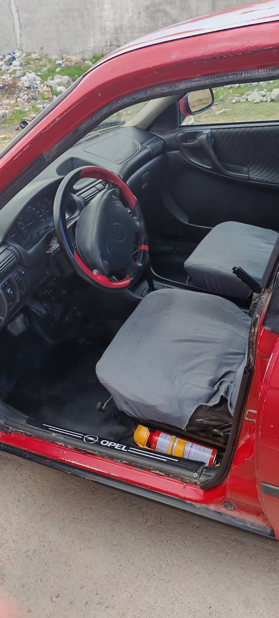 السلام عليكم ورحمة الله وبركاته
استرا موديل95

محرك 20 لا صرف لا نفخ لا تبخير

گير توماتيك

بدون صبغ بدون معجون 

باتري جديد

طخم تاير جديد

تغليف ارضية جديد

السيارة بأسمي تحويل مباشر
***********
