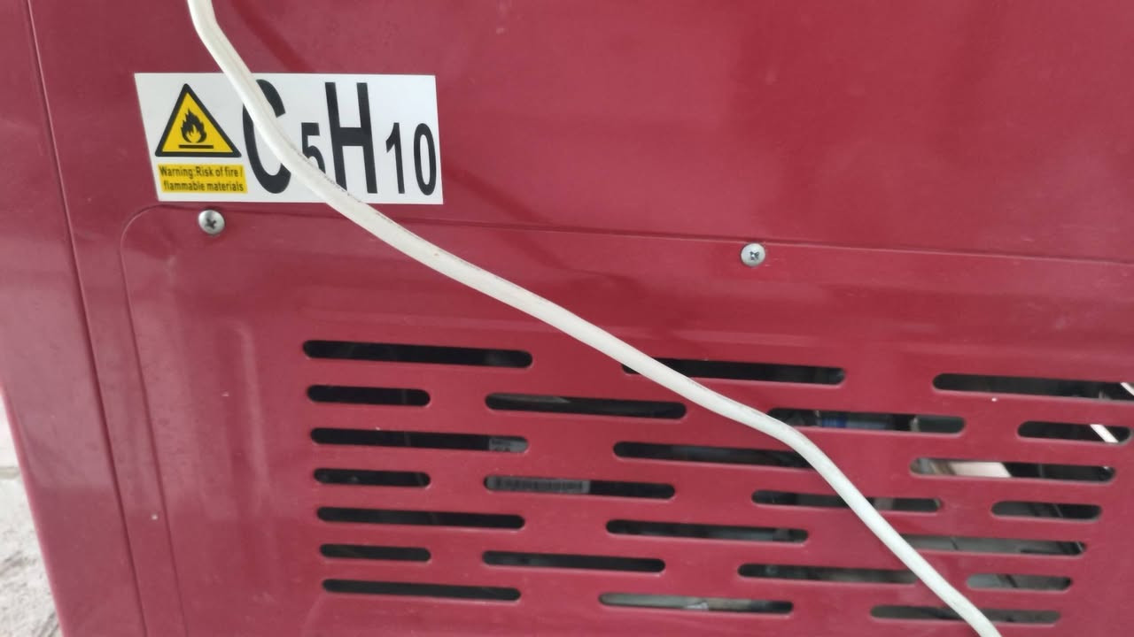 مجمده للبيع سعره260 
جديده ب 600 
تاخذ نص امبير  ونضيفه ما مصلحه بلاديه 
***********
