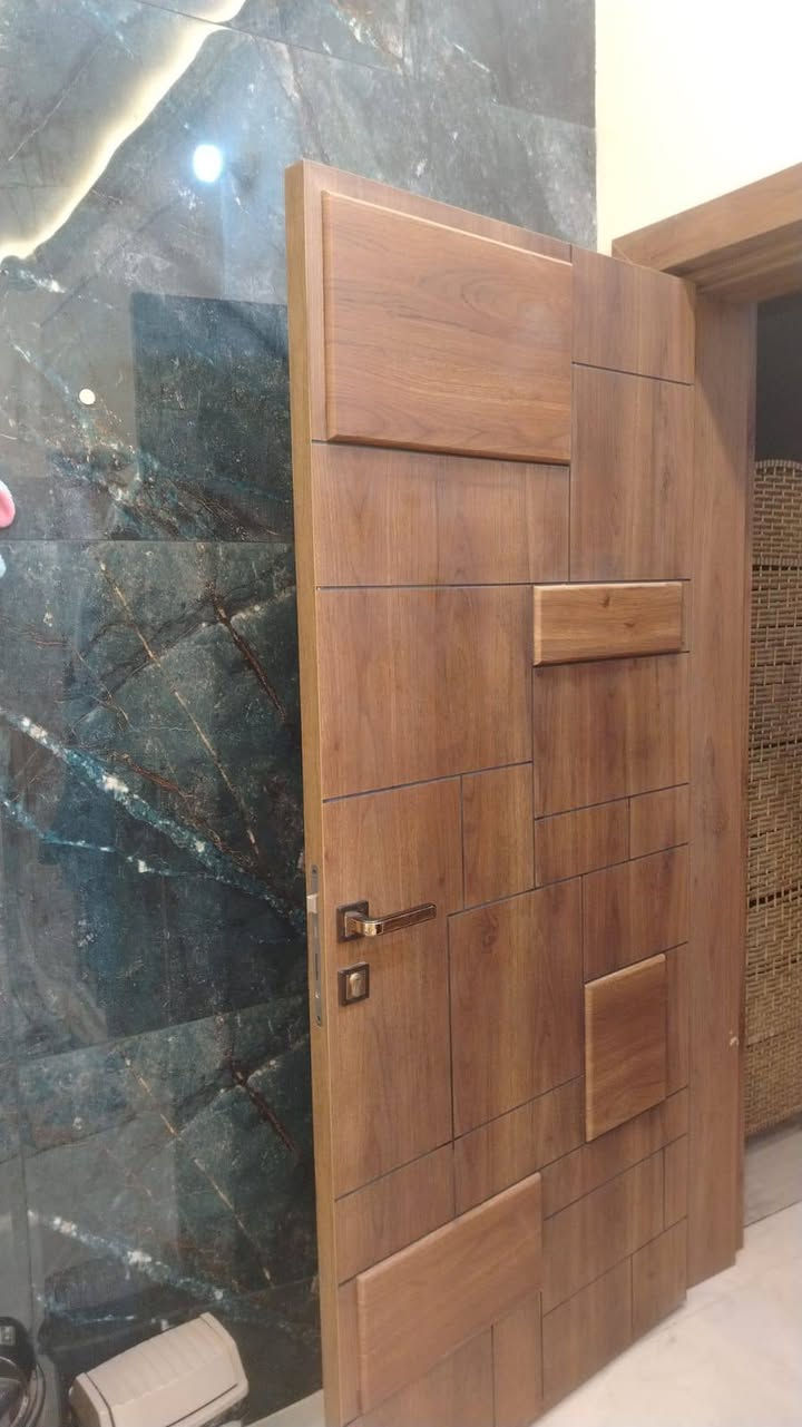 بيت للبيع مساحته 230 البيت متر المساحه الكلية 500 متر :  زراعي سند 25.. العنوان 
حولي الجامعه باب الجامعه الخلفي مجاور سيراميك البعاج وماركت بلفرع البعد ماركت فروت 

 كونكريت مسلح 3 غرف.. صاله واستقبال وصحيات ولوندري ومطبخين حار وبارد ... اوليات لطابق ثاني ... حديقه ٦ب٤.... مساحه جانبيه على طول البيت وممر خلفي ومكان مخزن .. البيت مربع.. مساحه البناء ٢٣٠م 

بناء درجه اولى ارقى المواد بالاسماء من الطابوق الى الدرج مرمر دراكون.... عمر البيت سنه و٣ شهر 

للاستفسار الاتصال على الرقم 

***********

او مراسلة على الخاص

