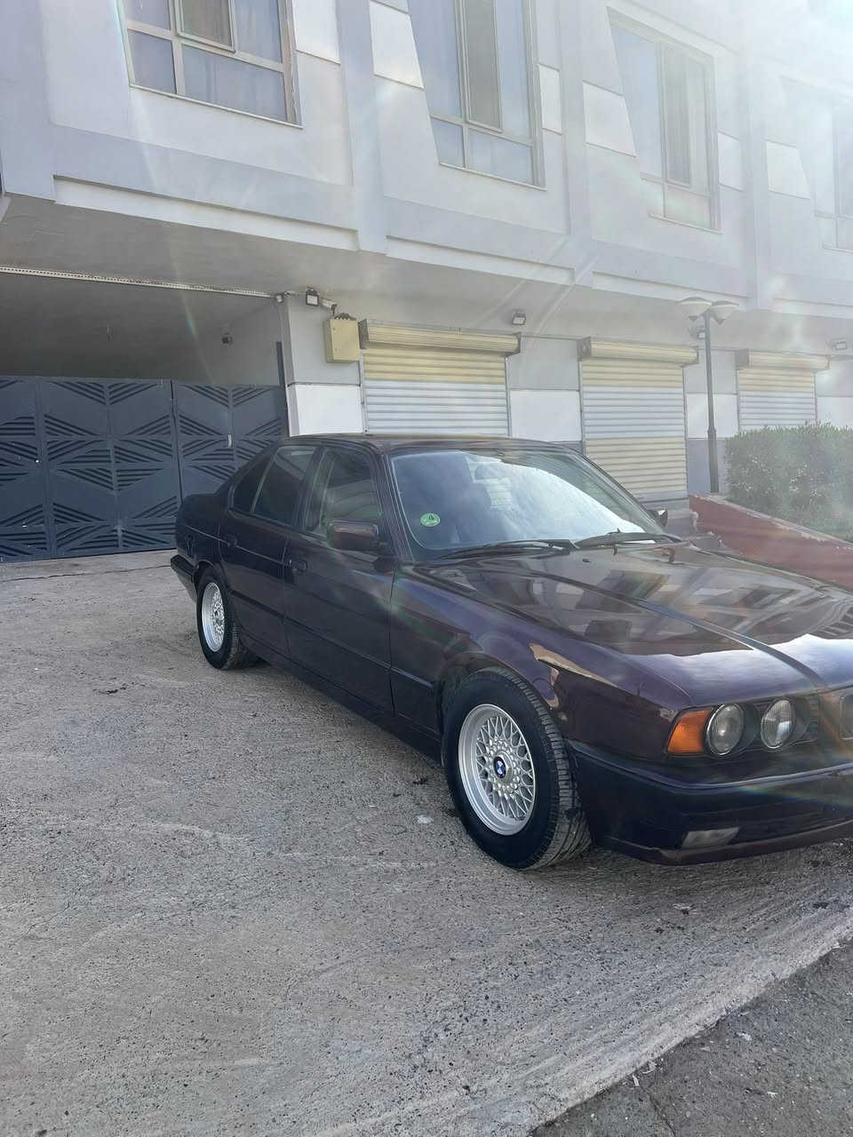 BMW 525
_ ويل خلية اصلي 

- اصل بليته 525 
- اربعة جام كهرباء
- موديل سيارة 1993 
- رقم و سنوية جديد 
- غرفة جلد اسود
- كهربائيات كله شغالة
سعر 65 بي مجال مكان كركوك 
هذا رقمي ***********

