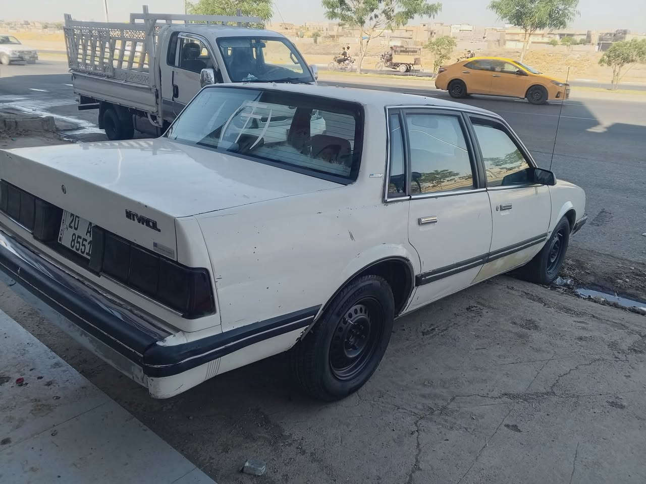 للبيع 
شوفرليت سلبرتي موديل 1989 وضع شركه 
كير اتوماتيك v6رقم دولي سنويه مشروع وطني جديد لحد,2029 بشرط الوكالة وتحويل بشرط الكير والمحرك بشرط الغرامات صدر امامي خلفي جديد تخم تاير باتري جديد مسجل شاشه وسستم سمعات باور ستيرن لايتات زيلون ابيض ثلجي كهربائيات كلها شغل جامات كلها كهرباء 
سياره ما تصرف عليها ولا دينار مآل بيت ومال رزق سعرها 22وبيها مجال بسيط عنواني كركوك ***********
***********
