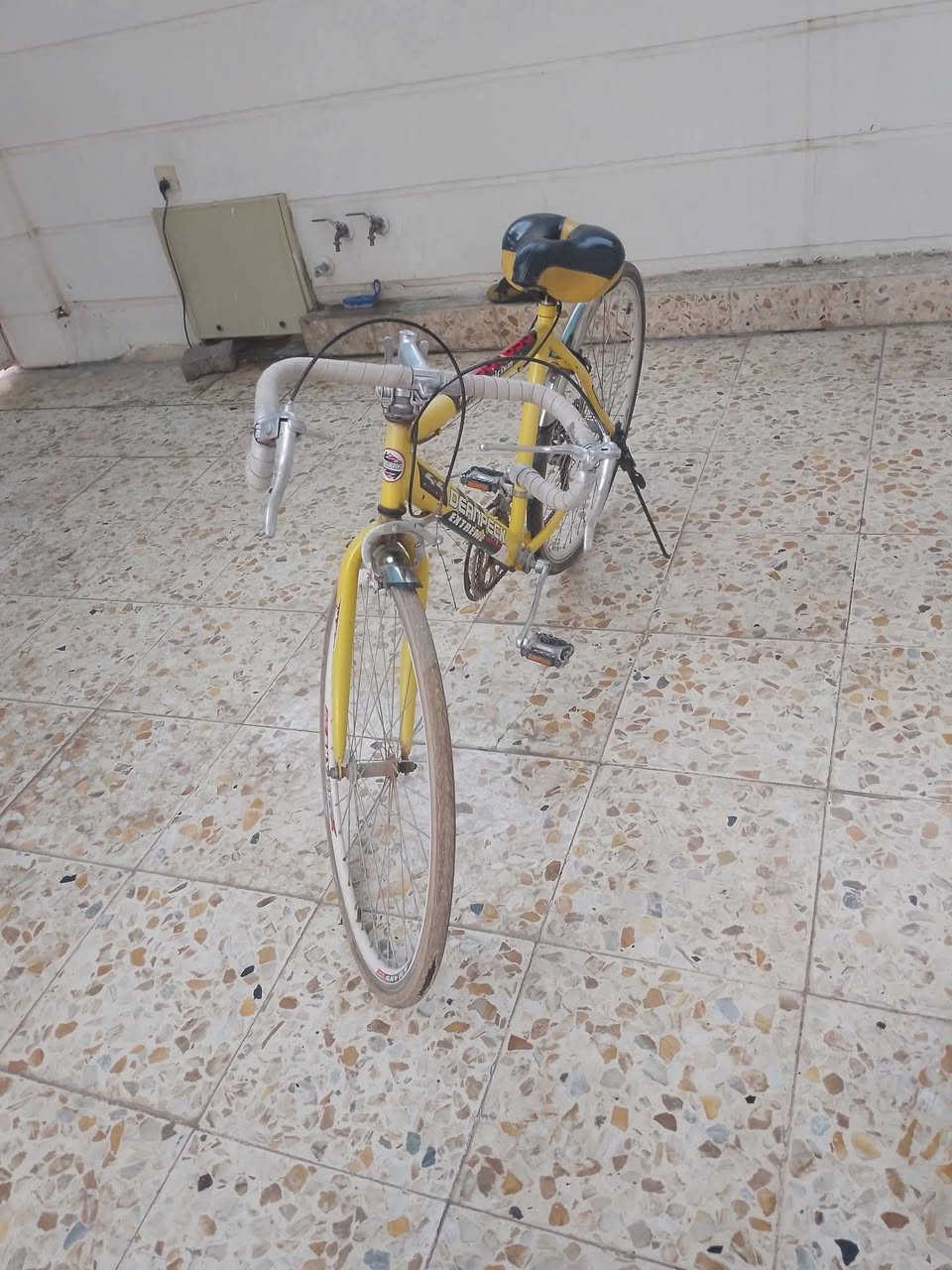 بايسكل سباق ٧٠٠ للبيع السعر ١٠٠ وبي مجال كركوك حي عدن بيع مستعجل عليه


**إذا كنت صاحب هذا الإعلان وتريد حذفه لأي سبب، رجاءا أرسل رسالة إلى الدعم الفني**