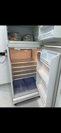 ثلاجة • حجم 18 • حي المزارع