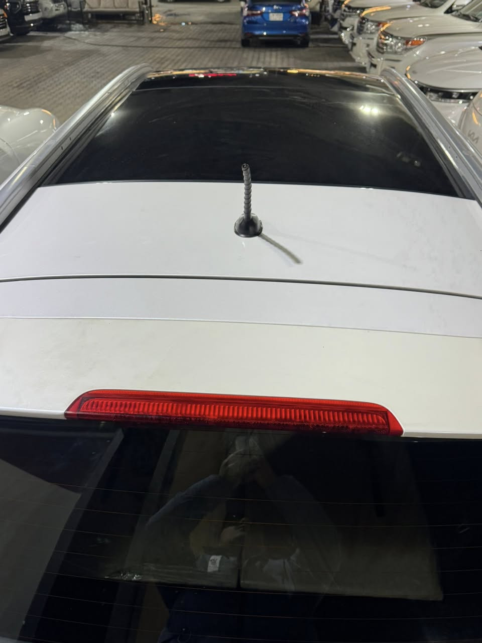 السلام عليكم
للبيع 
كيا سورنتو خليجيه 
موديل 2016
فئه SPECIAL
لون ابيض 
رقم بابل اب اسمي تحويل مباشر  مشروع وطني 
مكفوله كفاله عامه صبغ او التبديل  عدا بارد بل جاملغ الأمامي كلش بسيط 
عداد المسافه 130
مواصفات السياره
جلد 
تحكم استيرن 
كشن كهربائي
تحكم استيرن 
أشاره بل مري +مري شفط +إشاره تركيب 
بصمه 
جنطه كهرباء 
لد امامي 
لد خلفي 
لايت عدستين 
ويل كب 
زراك بل لايت 
بانوراما 
٦سلندر 
٧راكب 
تبريد ٣قطع 
فور ويل او شغال يعني ما شايليه 
انضمه قياده نورمل و سبورت و ايكو 
السياره جديده بمعني الكلمه حداديه تخم تاير كير مكينه كلهن جدد او اي نقص ما بيه او ما يحتاج اله دينار 
مكان السياره كربلاء المقدسه 
للشفسار اكثر ***********
