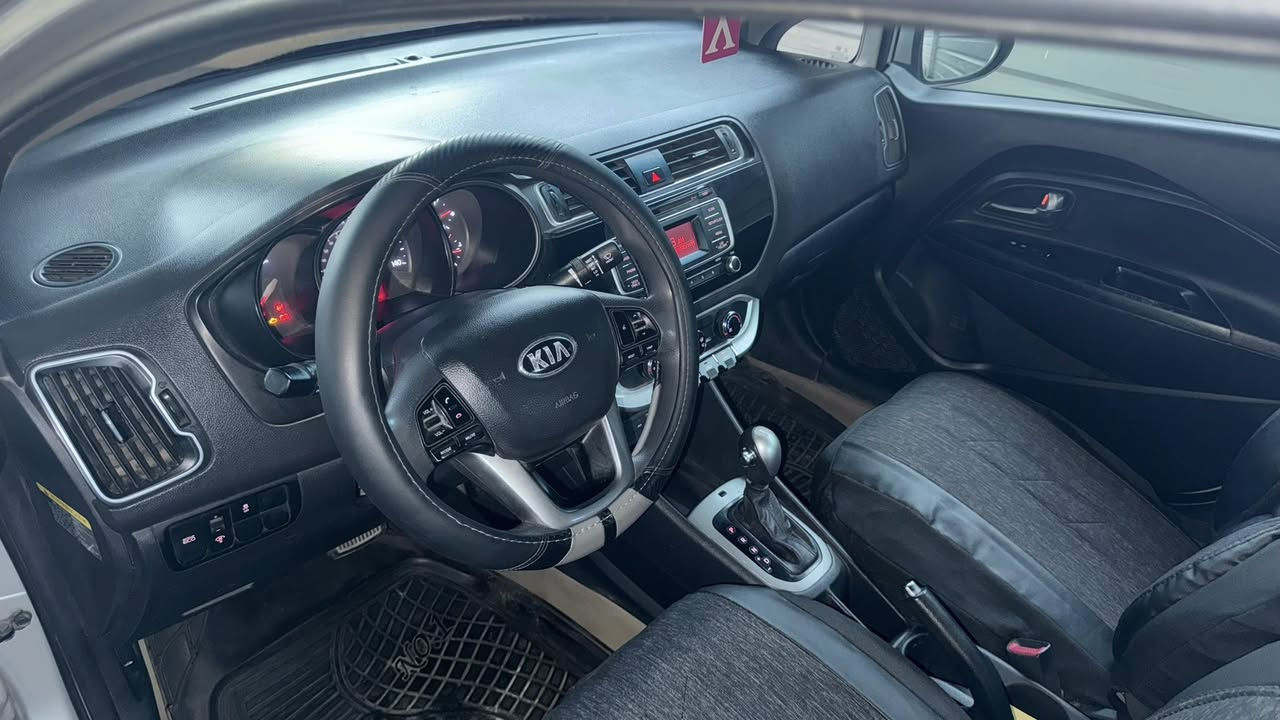 كيه ريو 2016
وارد امريكي ضربتها جاملغ خلفي وجنطه سياره مرتبه مال بيت 85$ وتفاصيل عل خاص 

***********
